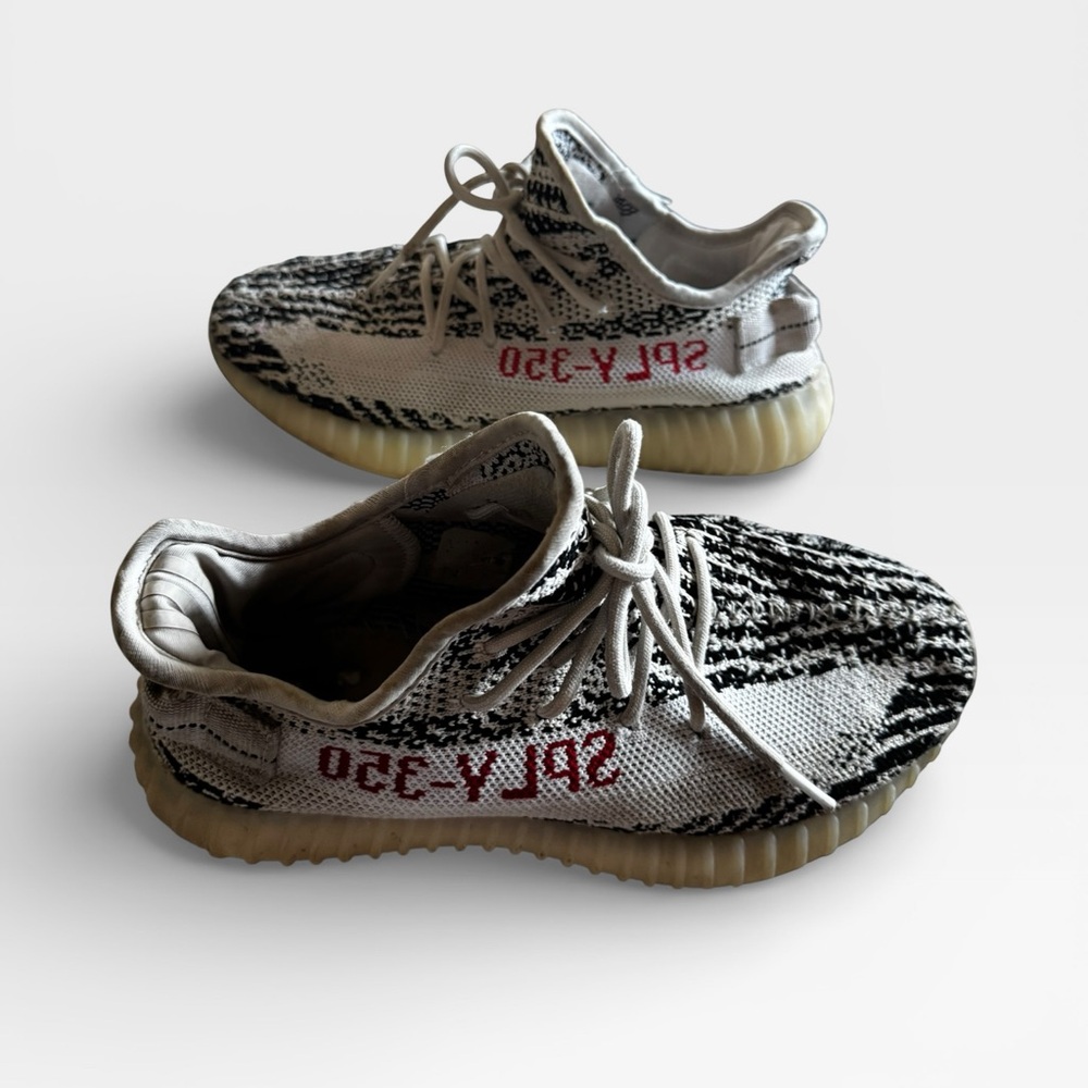 Adidas Yeezy Boost 350 V2 Zebra‎ CP9654 White Black Red men 6.5 Wm’s 7.5